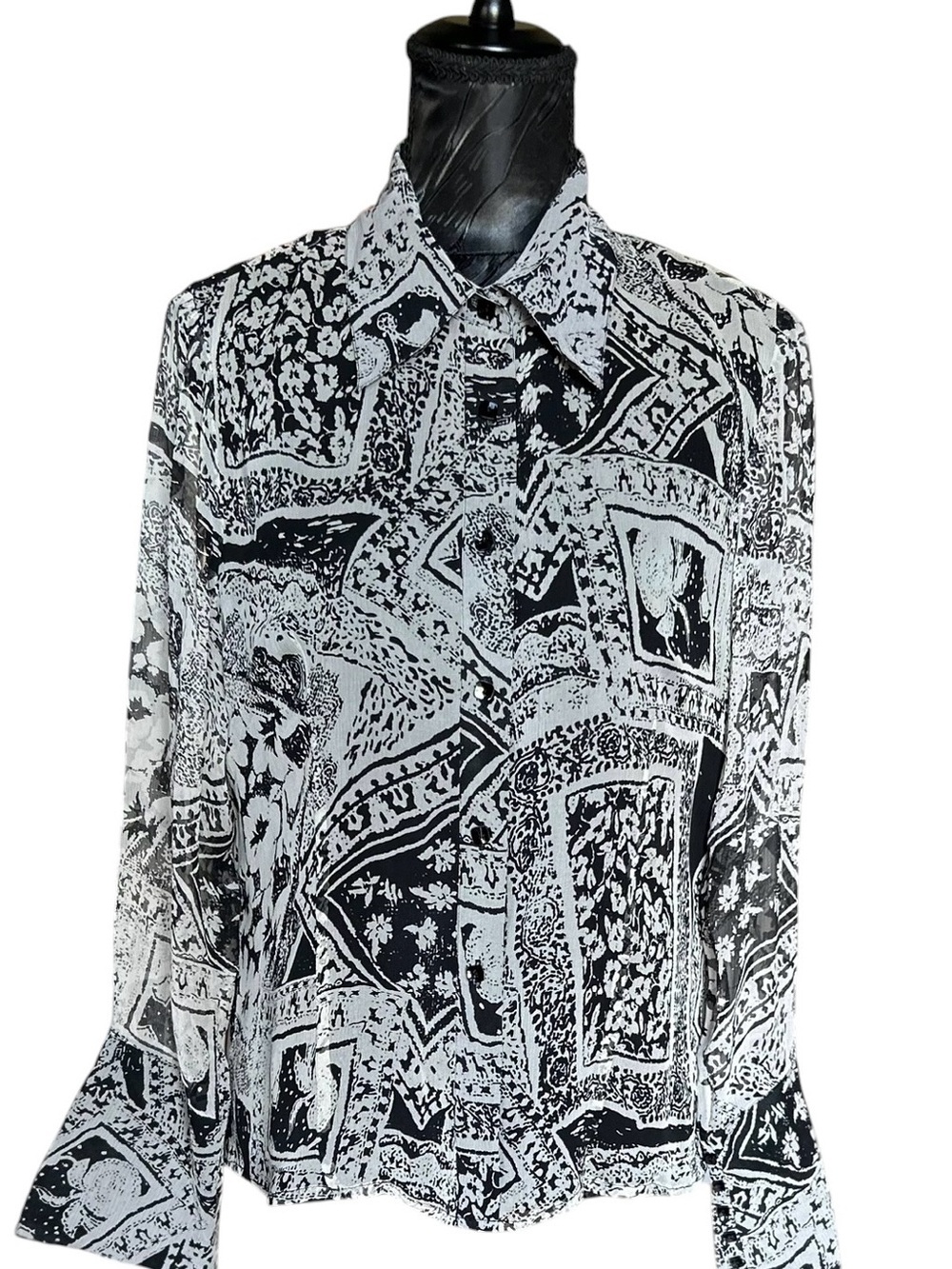 Sioni Abstract Button Down Blouse M